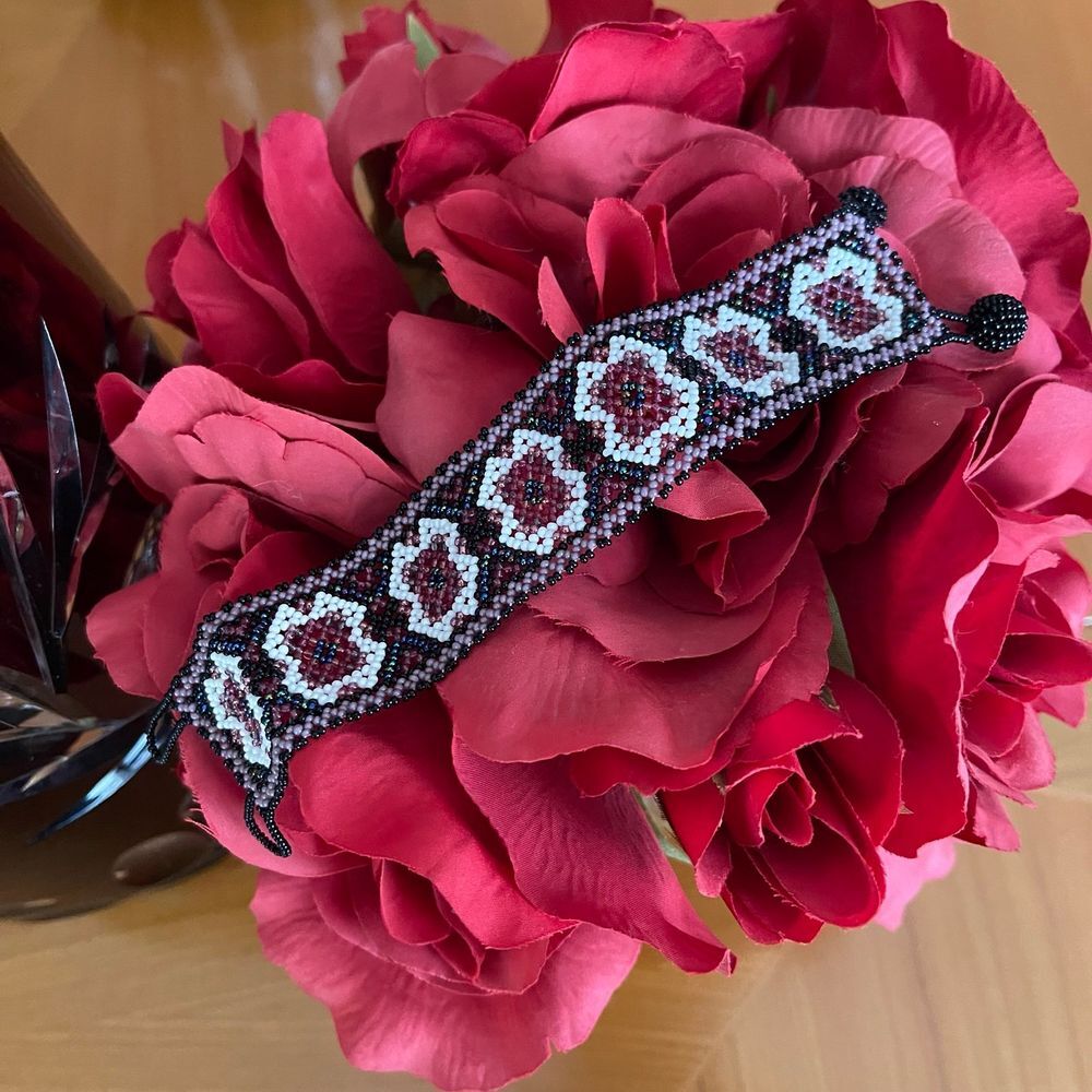 NEW! Handmade beaded‎ Bracelet